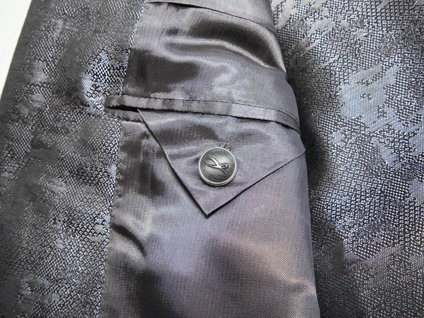Nero Horn With Silver Tone Buttons For Dinner Jacket-5