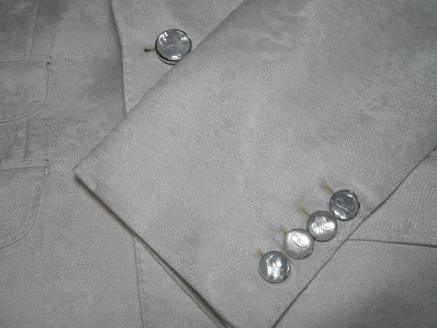 Mother Of Pearl With Silver Tone Buttons For Sports Jacket-3