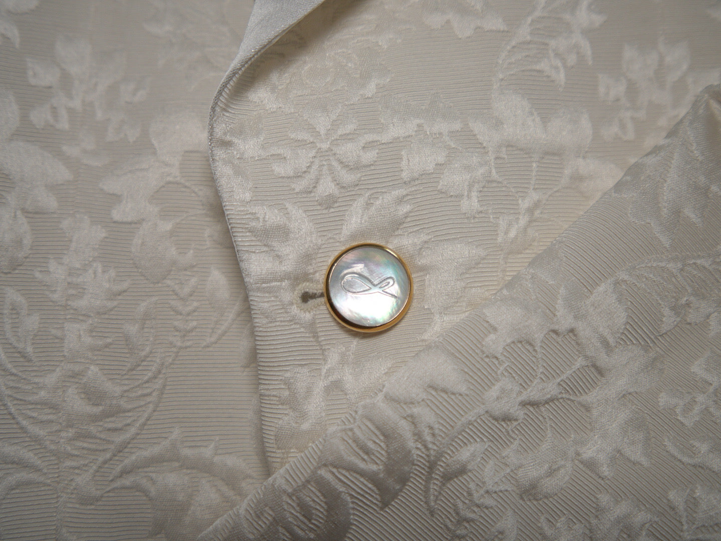 Mother Of Pearl With Gold Tone Buttons For Dinner Jacket-5