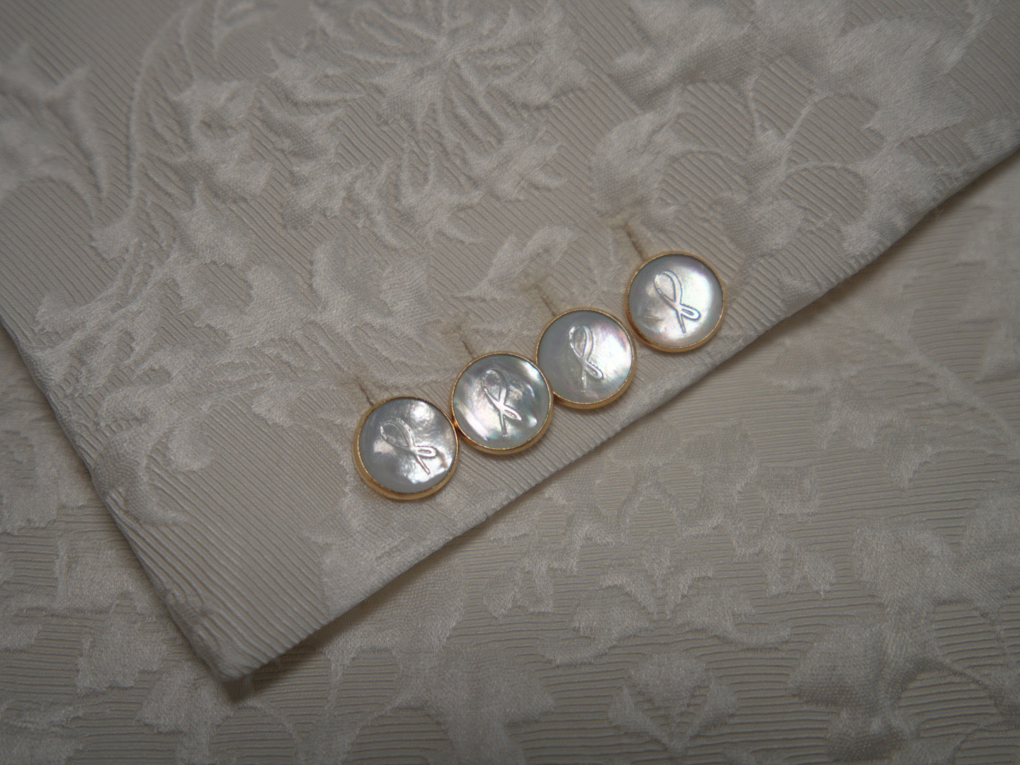Mother Of Pearl With Gold Tone Buttons For Dinner Jacket-6