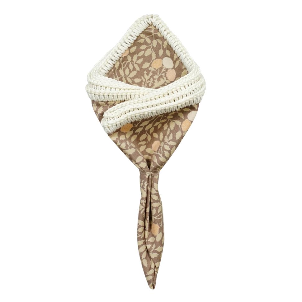 Moca Foglia with White Signature Border-1