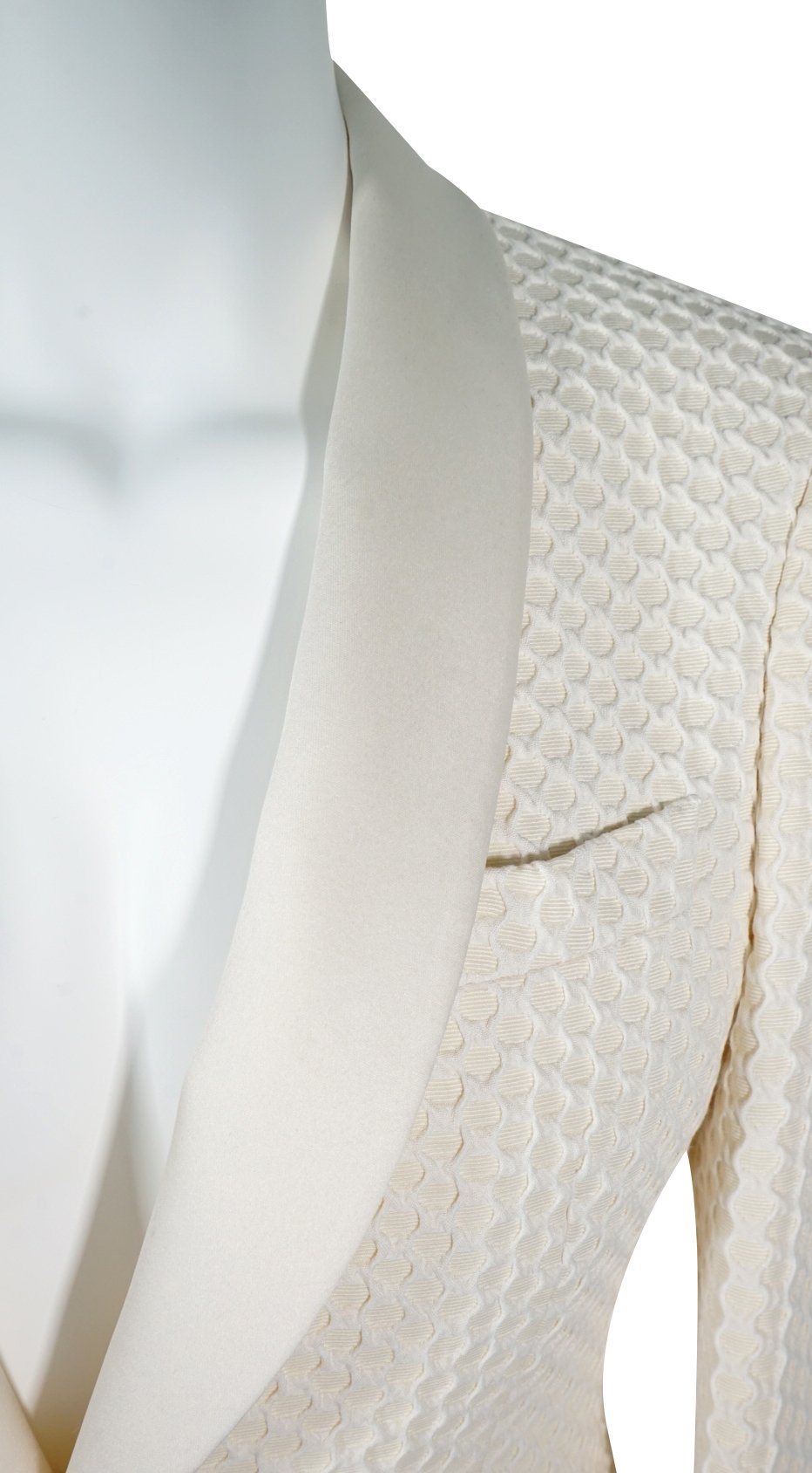 Vaniglia Honeycomb Dinner Jacket @ The Vault-6
