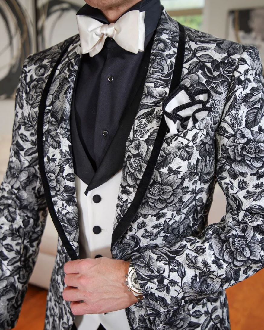 Nero Rosa Dinner Jacket @ The Vault