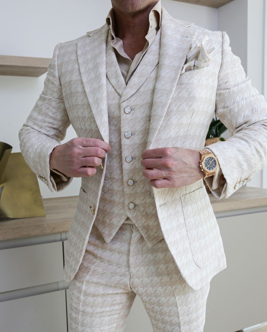 Cashew Crema Houndstooth Jacket @ The Vault