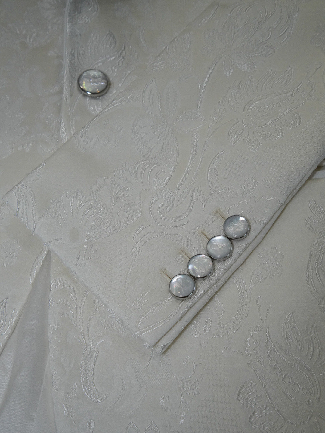 Vanilla Vittoriana Dinner Jacket @ The Vault-8