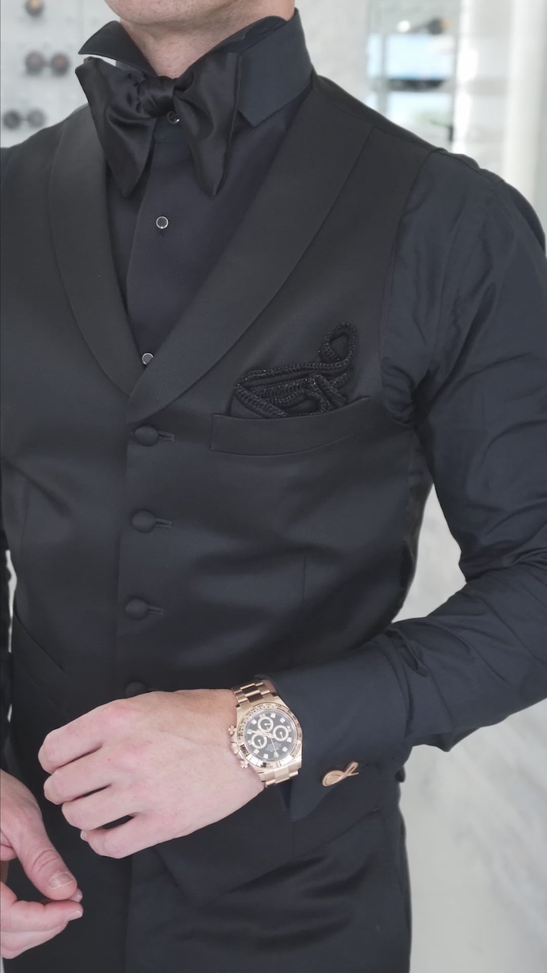 Champagne Oro Paisley Dinner Jacket @ The Vault-3